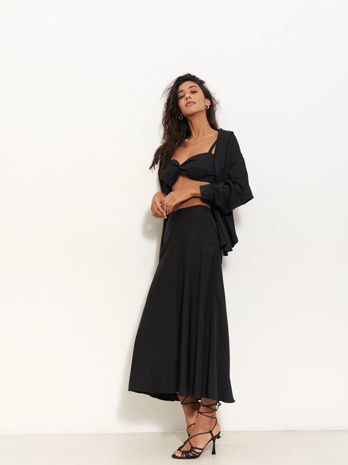 Skirt Look Up – 3